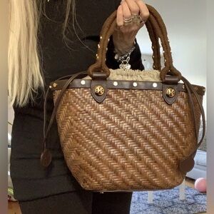 TORY BURCH VINTAGE WICKER/LEATHER TOTE BAG EXC CONDITION